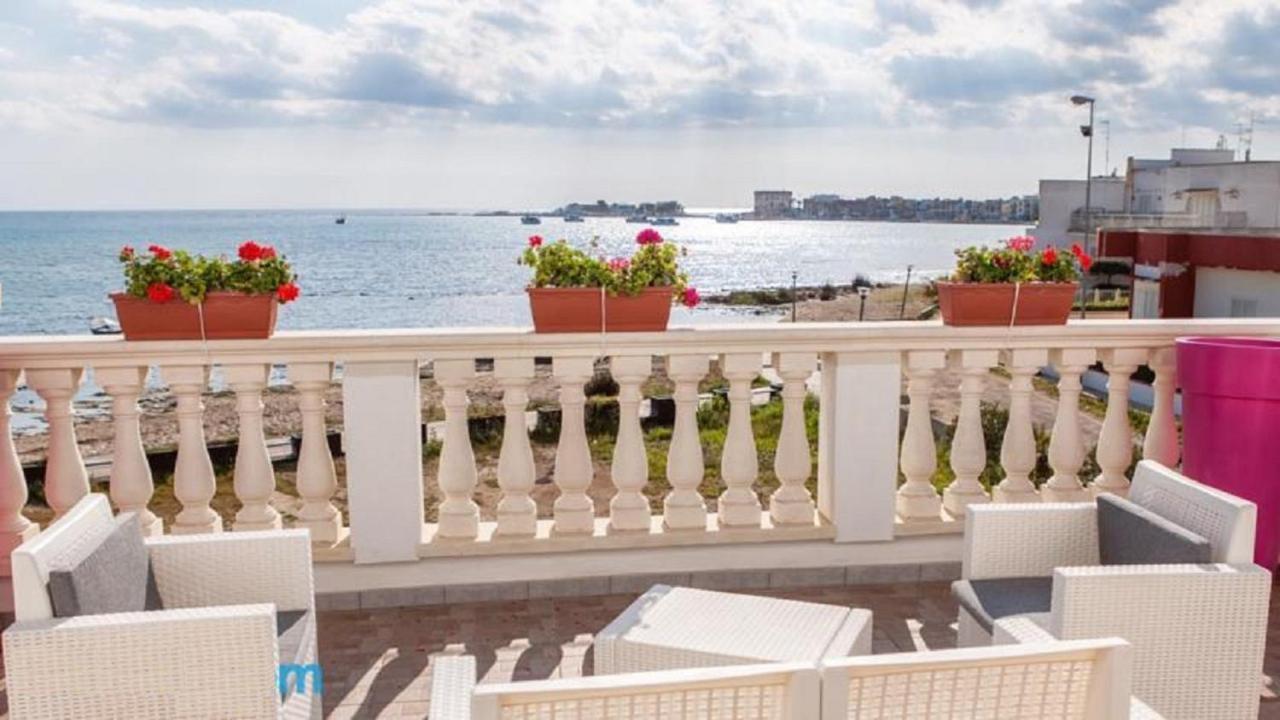 Estasi Sul Mare Bed & Breakfast Порто Чезарео Екстериор снимка