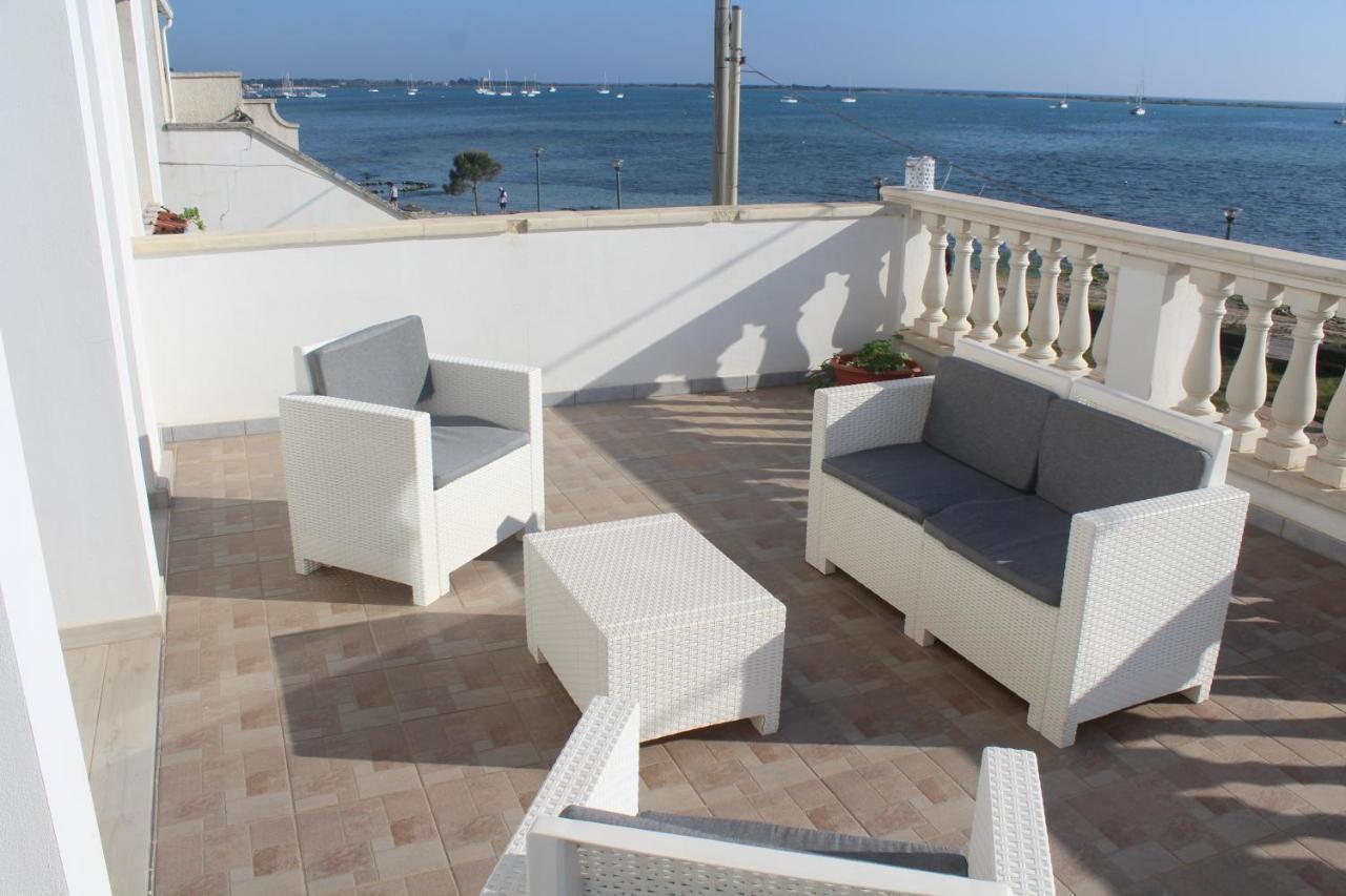 Estasi Sul Mare Bed & Breakfast Порто Чезарео Екстериор снимка