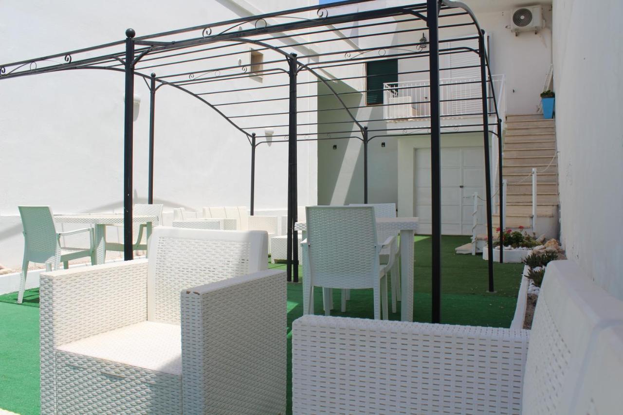 Estasi Sul Mare Bed & Breakfast Порто Чезарео Екстериор снимка