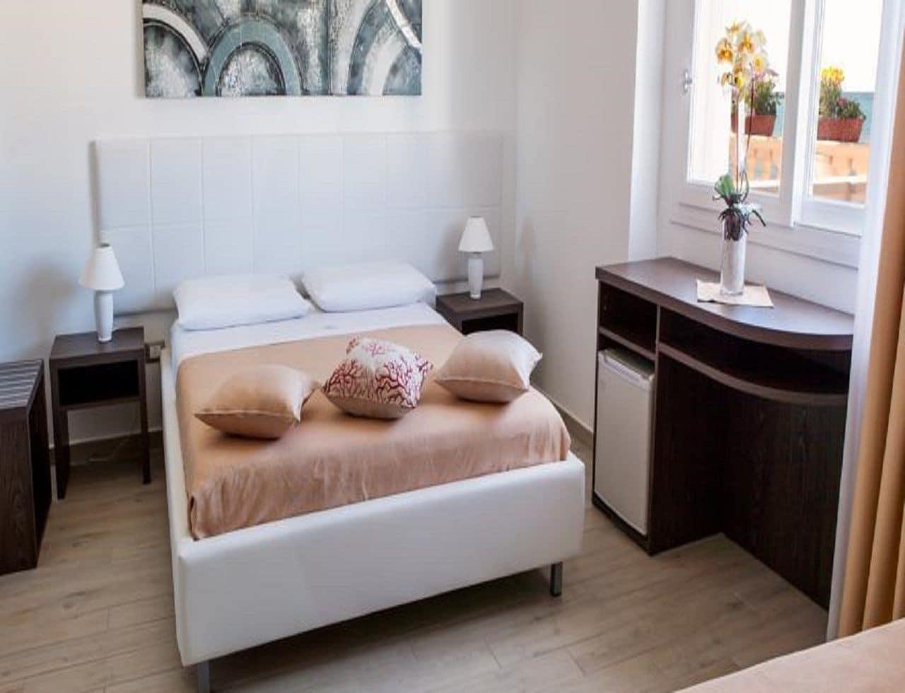 Estasi Sul Mare Bed & Breakfast Порто Чезарео Екстериор снимка