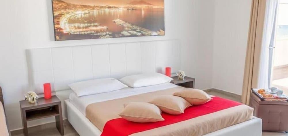 Estasi Sul Mare Bed & Breakfast Порто Чезарео Екстериор снимка