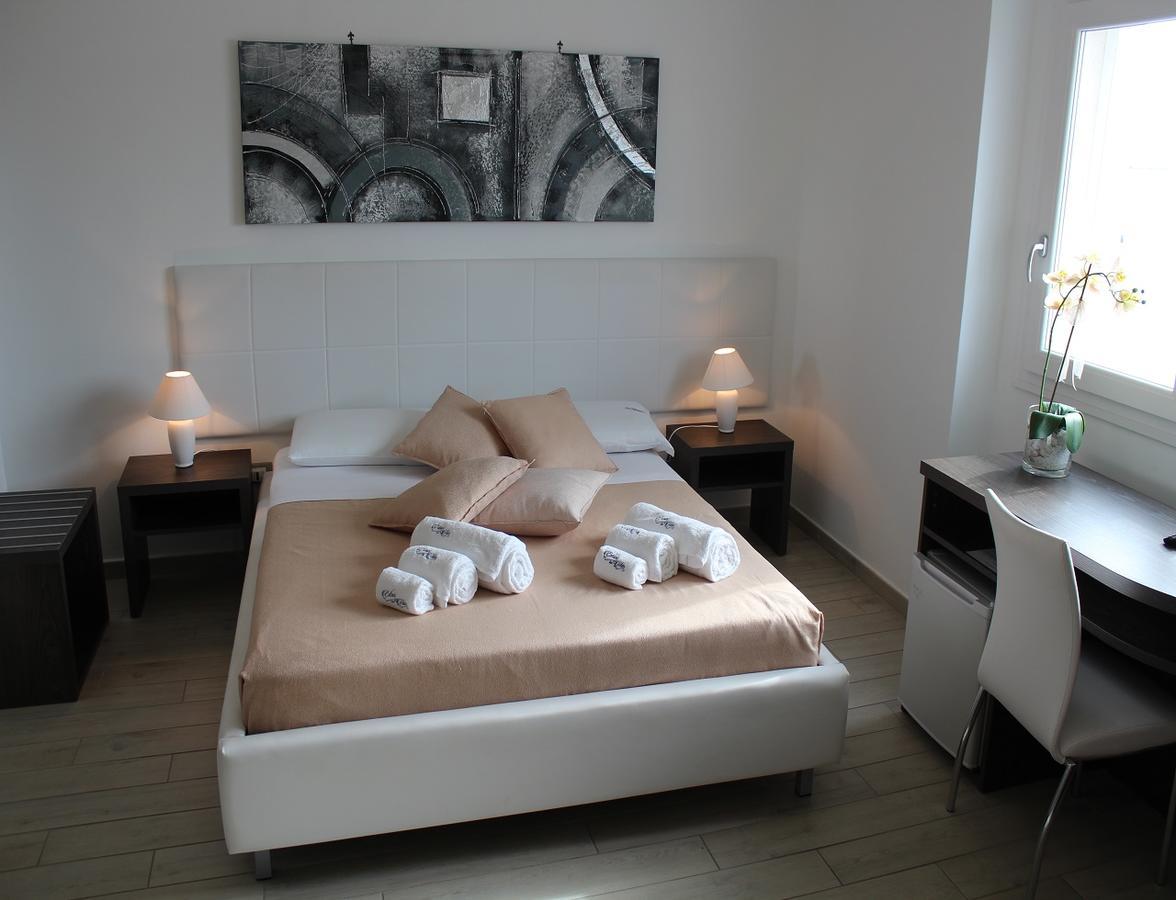 Estasi Sul Mare Bed & Breakfast Порто Чезарео Екстериор снимка