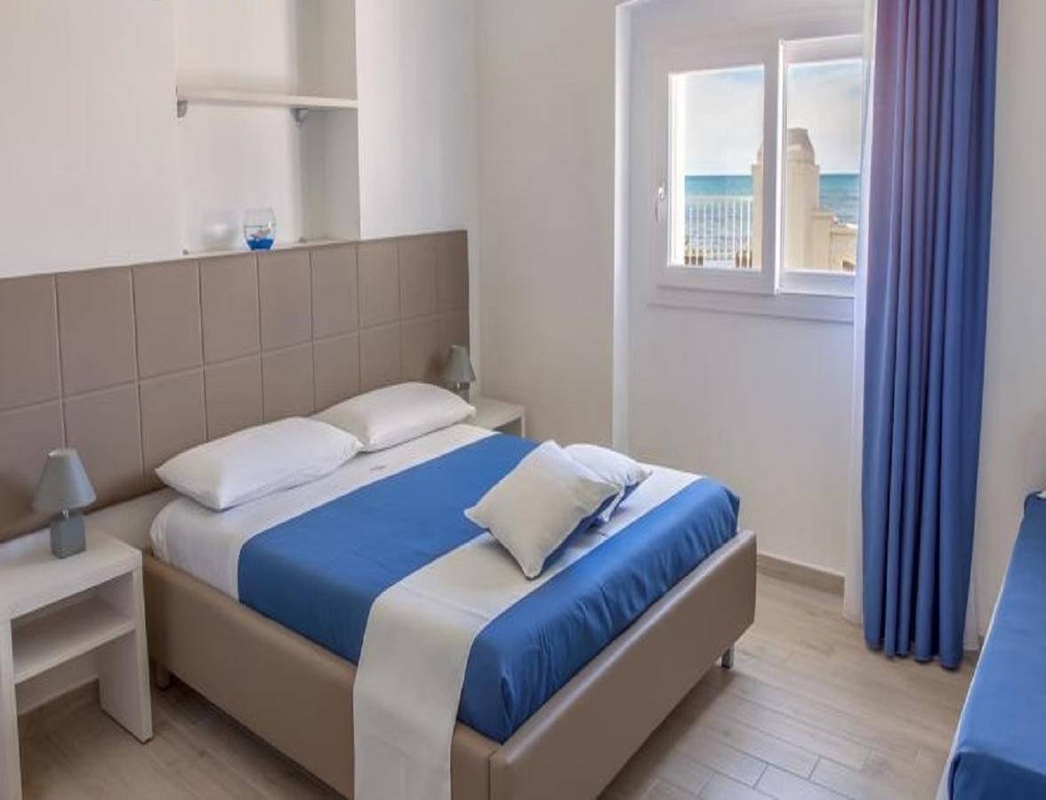 Estasi Sul Mare Bed & Breakfast Порто Чезарео Екстериор снимка