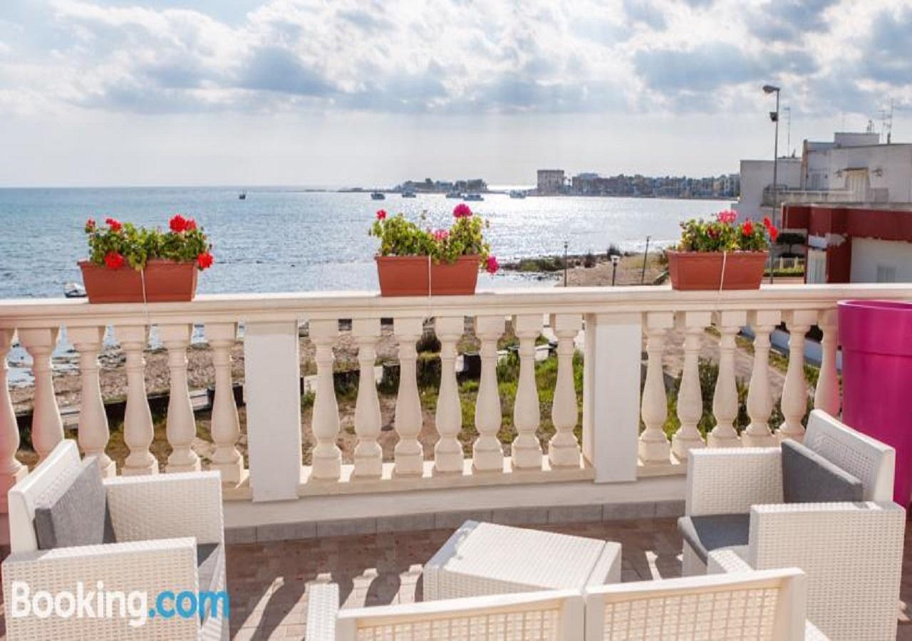 Estasi Sul Mare Bed & Breakfast Порто Чезарео Екстериор снимка