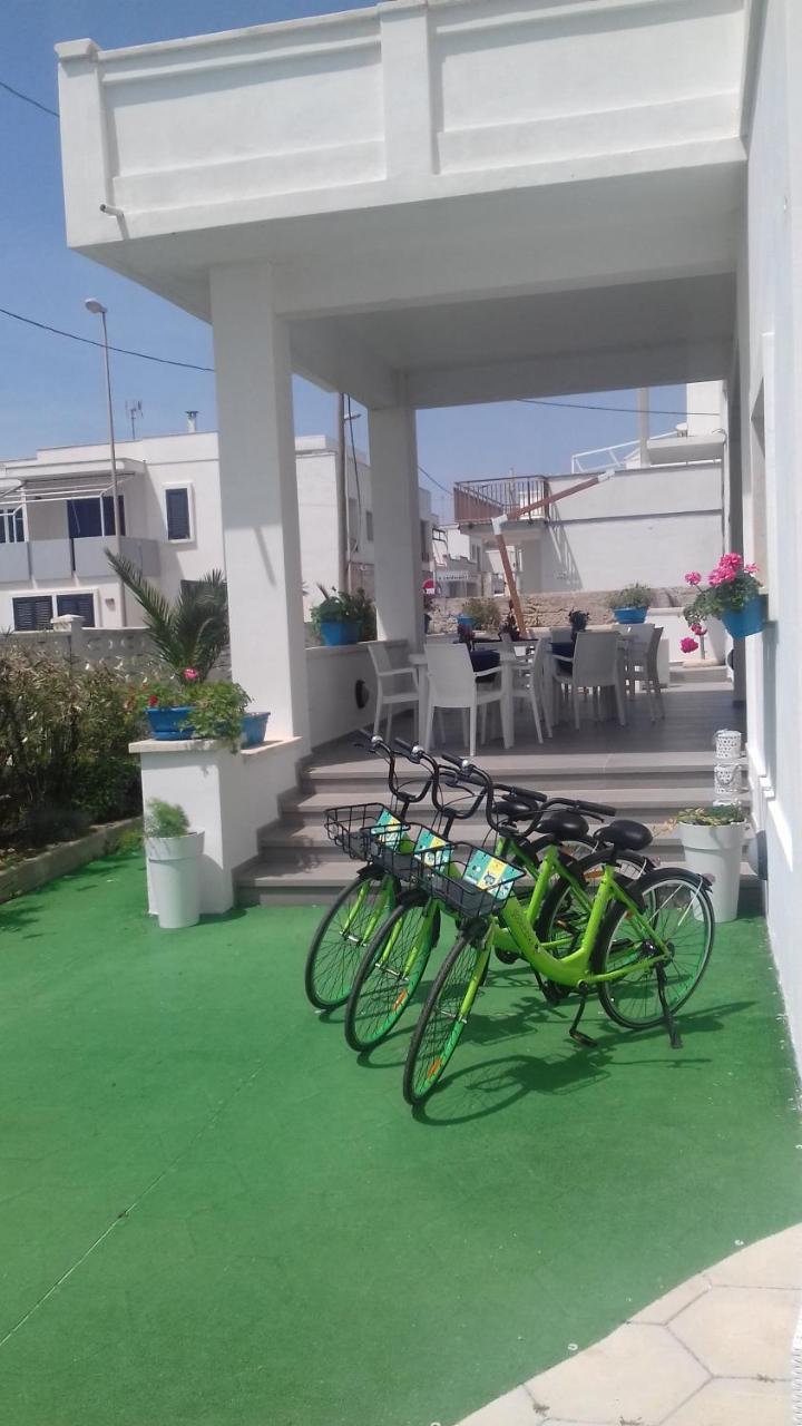 Estasi Sul Mare Bed & Breakfast Порто Чезарео Екстериор снимка